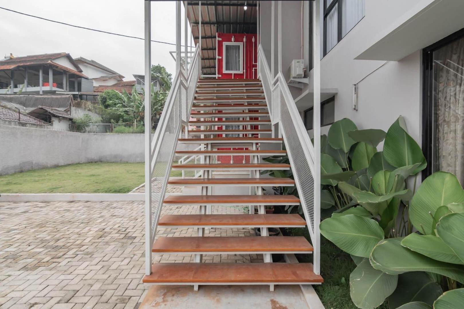 Reddoorz Plus Near Lembang Park & Zoo Extérieur photo